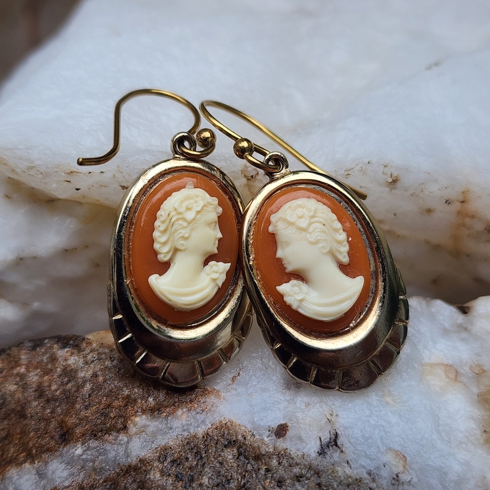 Petitte 925 Silver Silver Cameo Earrings European Vintage Jewelry Dainty